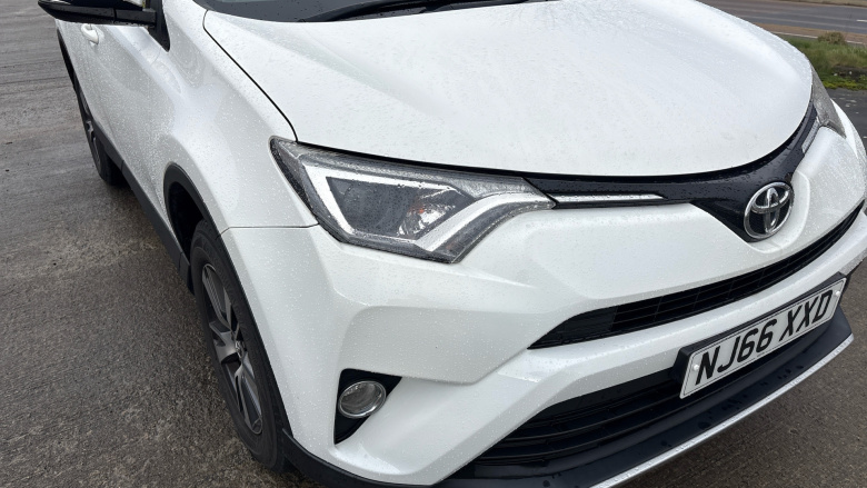 Toyota RAV4 2.0 D-4D Business Edition 5dr 2WD Diesel Estate